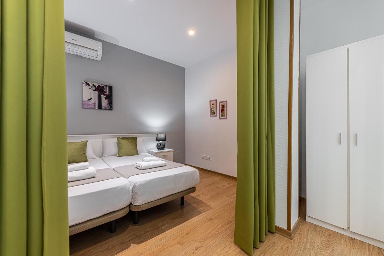 Waou Apartamentos En Sol Confort 4 Madrid Kültér fotó